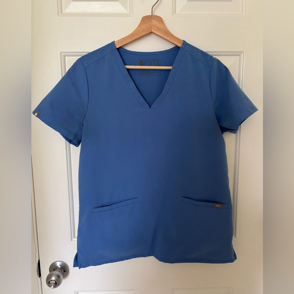 FIGS CASMA SCRUB TOP